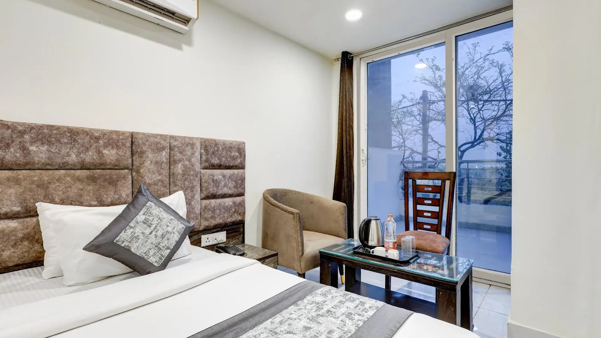 Hotel Airport Near Yashobhumi New Delhi 3*,  India