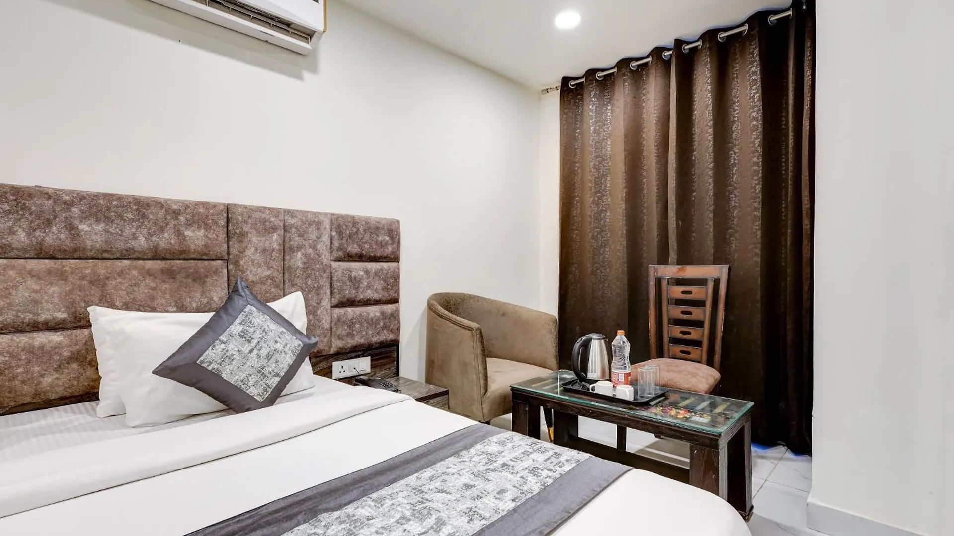 Hotel Airport Near Yashobhumi New Delhi