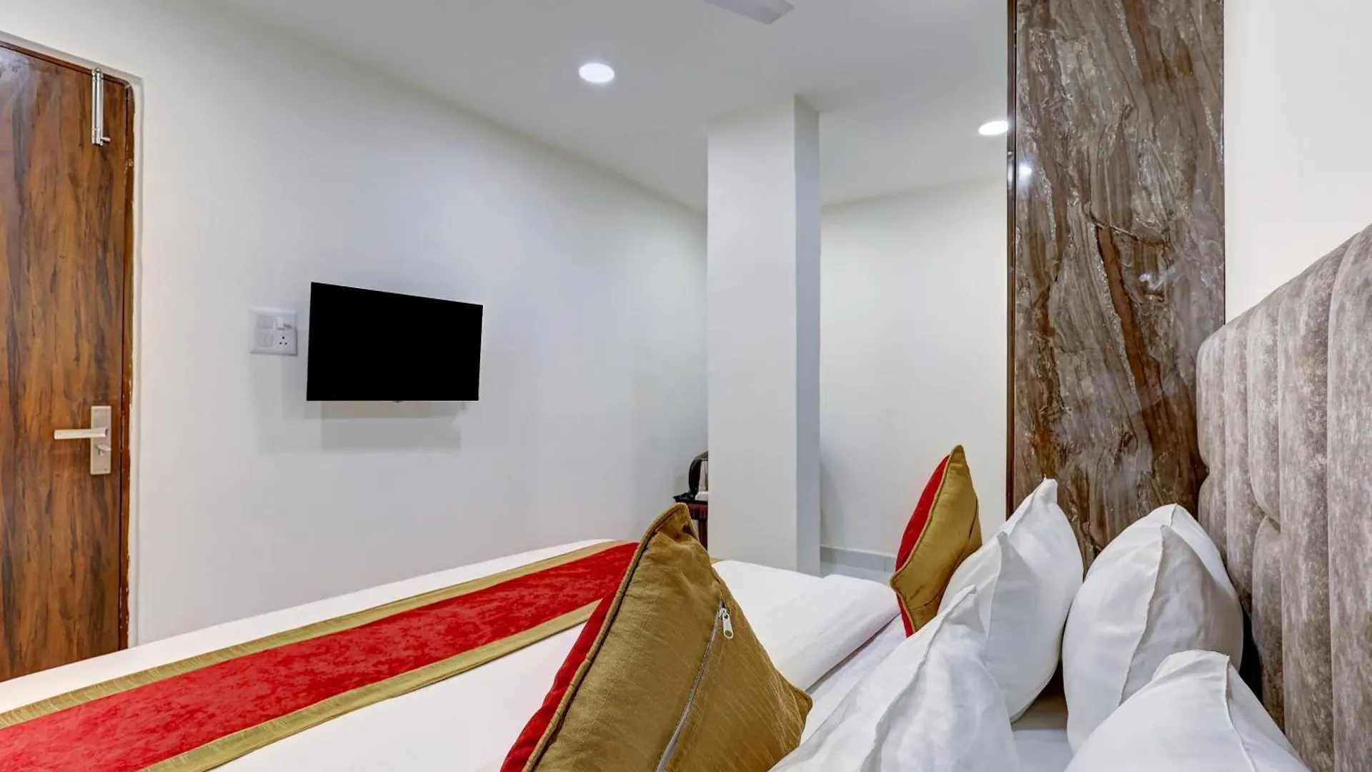 Hotel Airport Near Yashobhumi New Delhi