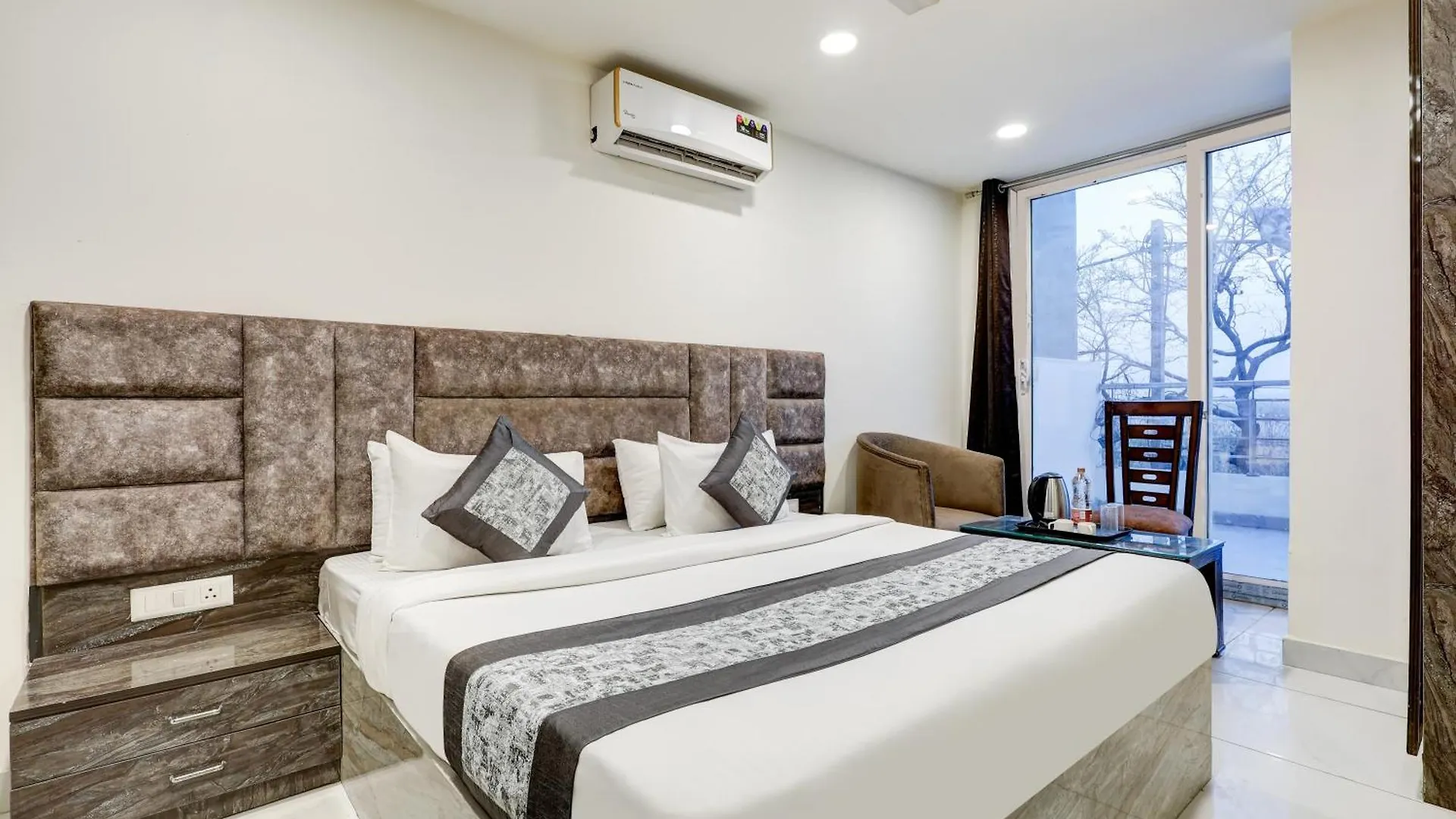 Hotel Airport Near Yashobhumi New Delhi