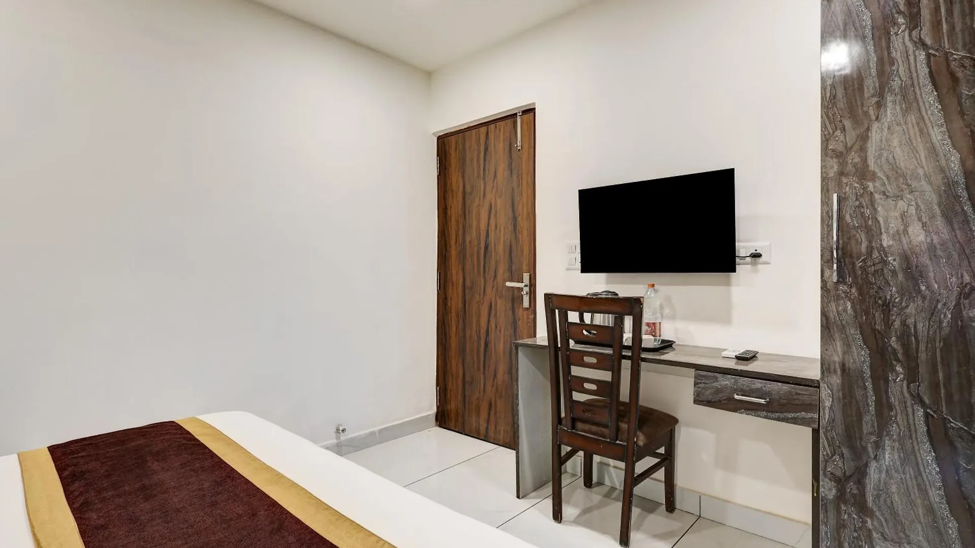 Hotel Airport Near Yashobhumi New Delhi 3*,  India
