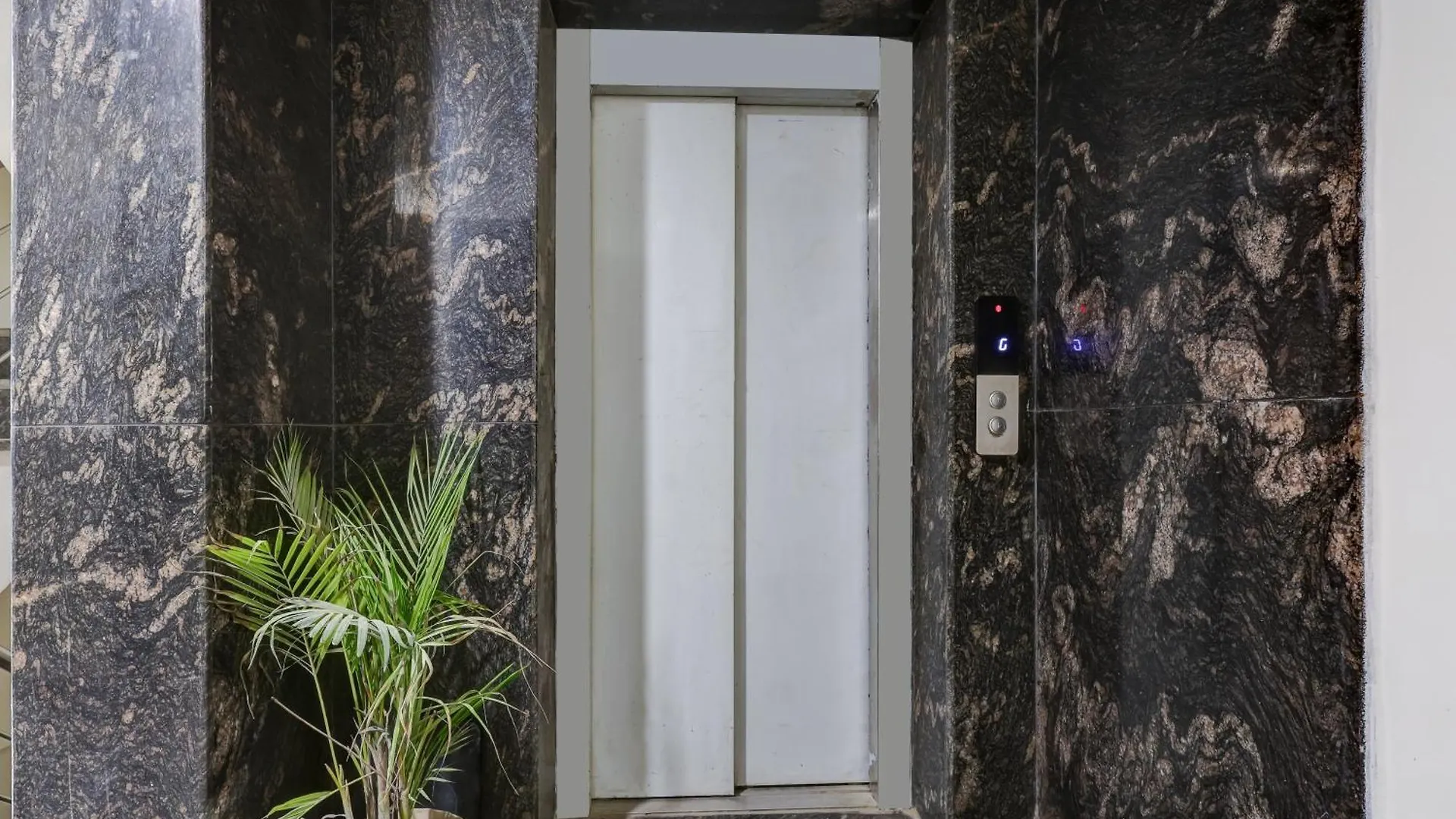 Hotel Airport Near Yashobhumi New Delhi 3*,  India