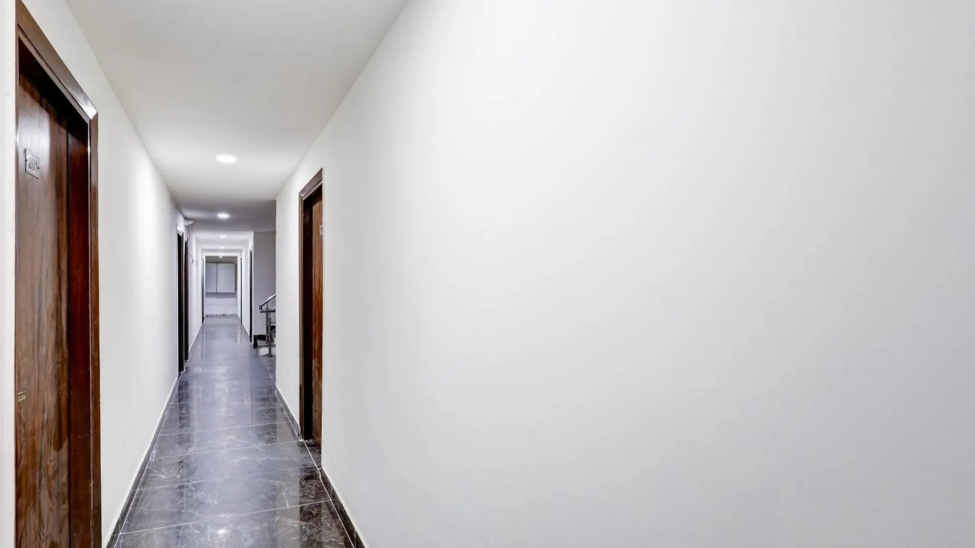 Hotel Airport Near Yashobhumi New Delhi