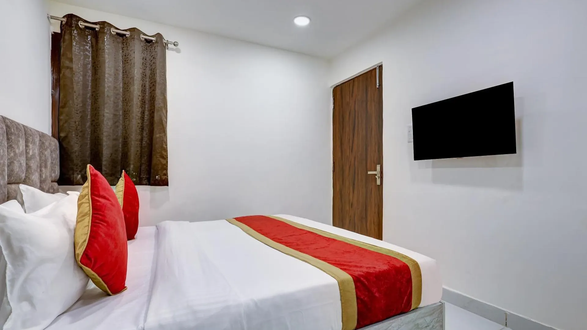 Hotel Airport Near Yashobhumi New Delhi